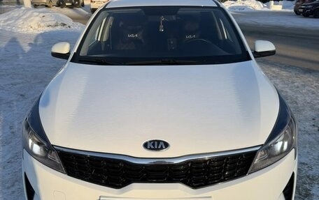 KIA Rio IV, 2020 год, 1 540 000 рублей, 3 фотография