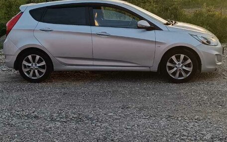 Hyundai Solaris II рестайлинг, 2012 год, 850 000 рублей, 4 фотография