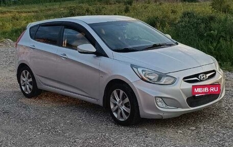 Hyundai Solaris II рестайлинг, 2012 год, 850 000 рублей, 3 фотография