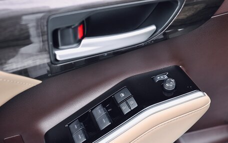 Toyota Highlander, 2025 год, 5 680 000 рублей, 14 фотография