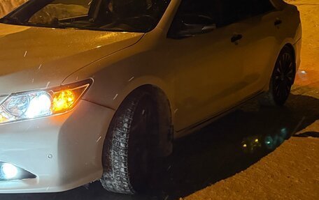 Toyota Camry, 2014 год, 1 550 000 рублей, 4 фотография