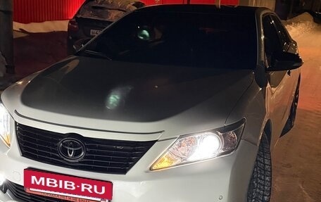 Toyota Camry, 2014 год, 1 550 000 рублей, 2 фотография