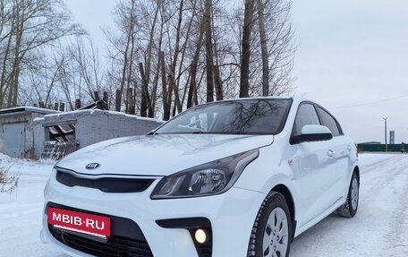 KIA Rio IV, 2018 год, 1 050 000 рублей, 18 фотография