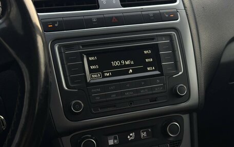 Volkswagen Polo VI (EU Market), 2016 год, 900 000 рублей, 18 фотография