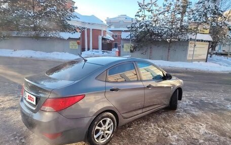 Hyundai Solaris II рестайлинг, 2014 год, 855 000 рублей, 2 фотография