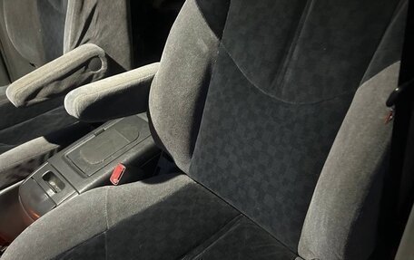 Toyota Harrier, 1998 год, 500 000 рублей, 18 фотография