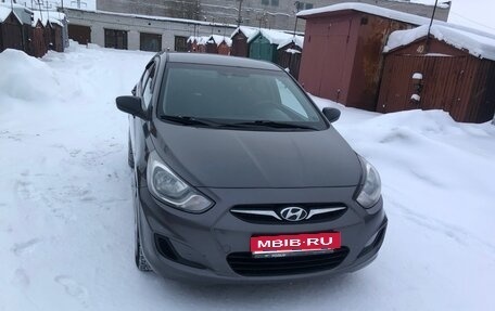 Hyundai Solaris II рестайлинг, 2011 год, 580 000 рублей, 1 фотография