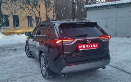 Toyota RAV4, 2019 год, 3 000 000 рублей, 4 фотография