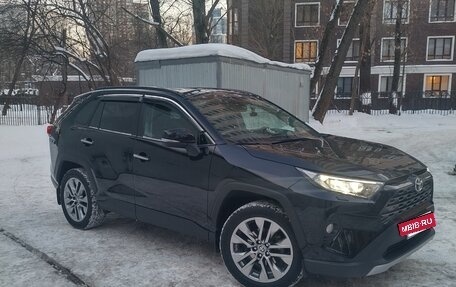 Toyota RAV4, 2019 год, 3 000 000 рублей, 3 фотография