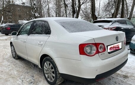 Volkswagen Jetta VI, 2009 год, 529 000 рублей, 2 фотография