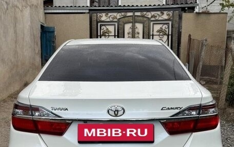 Toyota Camry, 2015 год, 2 400 000 рублей, 2 фотография