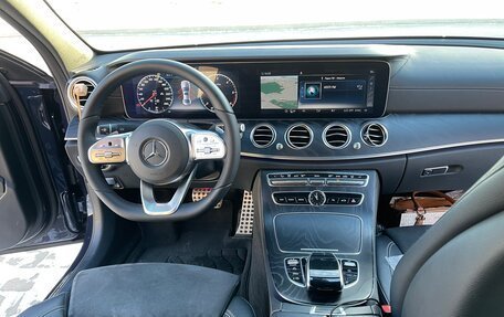 Mercedes-Benz E-Класс, 2019 год, 2 950 000 рублей, 11 фотография