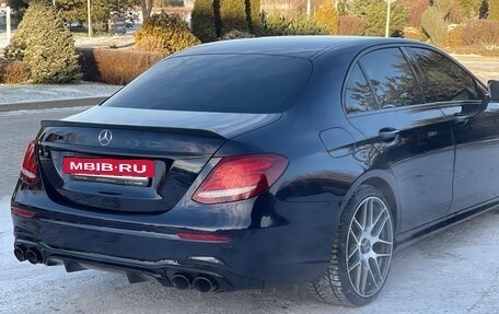 Mercedes-Benz E-Класс, 2019 год, 2 950 000 рублей, 10 фотография