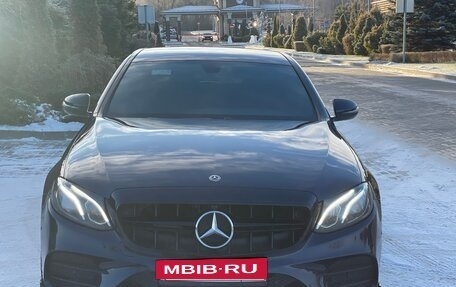 Mercedes-Benz E-Класс, 2019 год, 2 950 000 рублей, 13 фотография