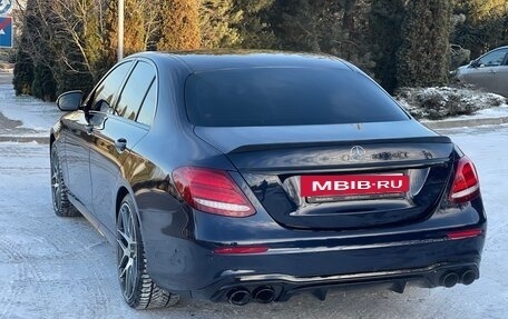 Mercedes-Benz E-Класс, 2019 год, 2 950 000 рублей, 9 фотография