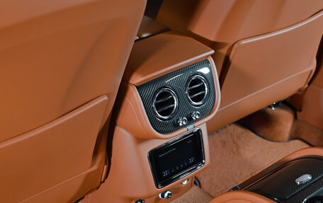 Bentley Bentayga I, 2021 год, 46 000 000 рублей, 16 фотография