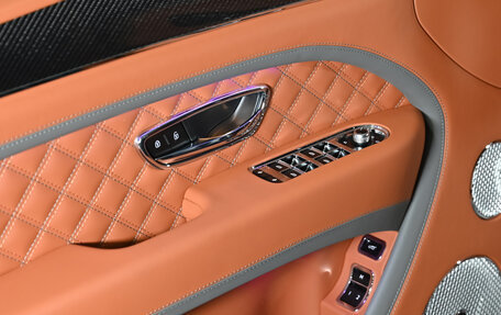 Bentley Bentayga I, 2021 год, 46 000 000 рублей, 21 фотография