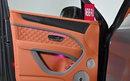 Bentley Bentayga I, 2021 год, 46 000 000 рублей, 20 фотография