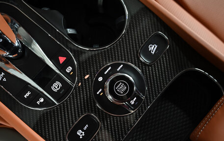 Bentley Bentayga I, 2021 год, 46 000 000 рублей, 28 фотография