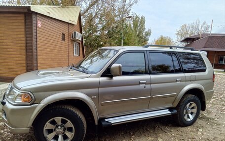 Mitsubishi Pajero Sport II рестайлинг, 2005 год, 1 400 000 рублей, 3 фотография
