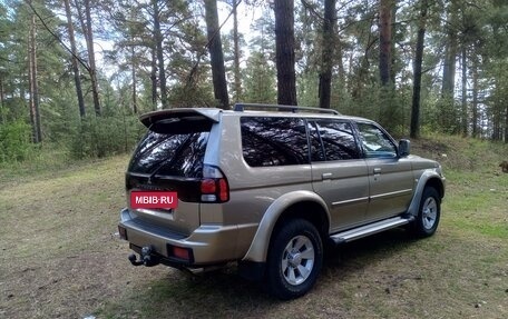 Mitsubishi Pajero Sport II рестайлинг, 2005 год, 1 400 000 рублей, 39 фотография