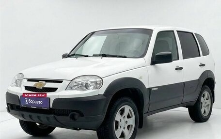 Chevrolet Niva I рестайлинг, 2018 год, 750 000 рублей, 1 фотография