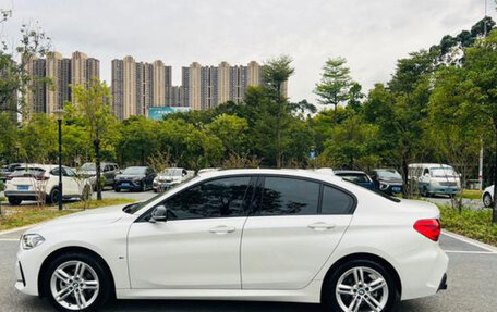 BMW 1 серия, 2022 год, 1 950 000 рублей, 6 фотография