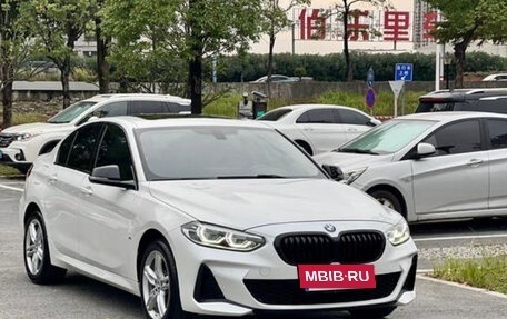 BMW 1 серия, 2022 год, 1 950 000 рублей, 3 фотография