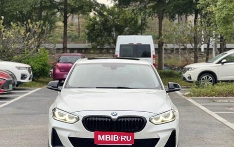 BMW 1 серия, 2022 год, 1 950 000 рублей, 2 фотография