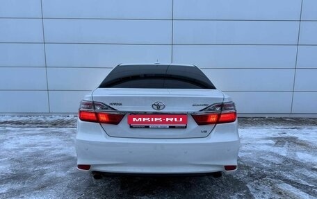 Toyota Camry, 2017 год, 2 290 000 рублей, 6 фотография