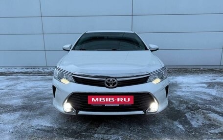 Toyota Camry, 2017 год, 2 290 000 рублей, 2 фотография