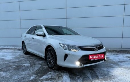 Toyota Camry, 2017 год, 2 290 000 рублей, 3 фотография