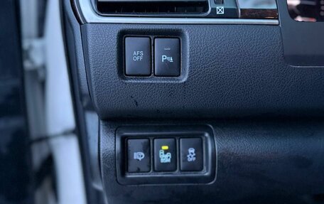 Toyota Camry, 2017 год, 2 290 000 рублей, 18 фотография