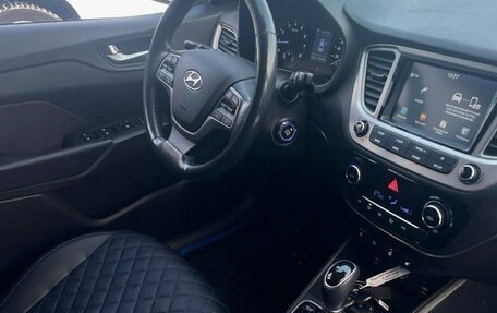 Hyundai Solaris II рестайлинг, 2019 год, 1 315 000 рублей, 12 фотография