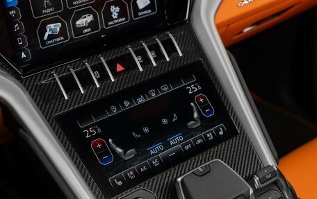 Lamborghini Urus I, 2020 год, 23 900 000 рублей, 27 фотография