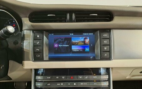 Jaguar XF II, 2017 год, 2 299 000 рублей, 11 фотография