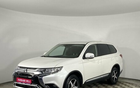 Mitsubishi Outlander III рестайлинг 3, 2019 год, 2 200 000 рублей, 1 фотография
