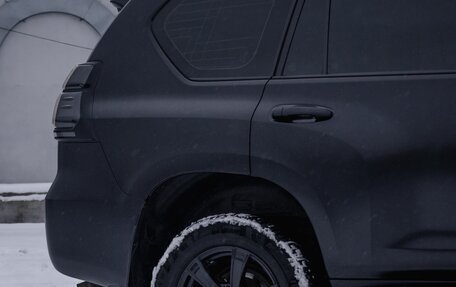 Toyota Land Cruiser Prado 150 рестайлинг 2, 2021 год, 6 100 000 рублей, 2 фотография