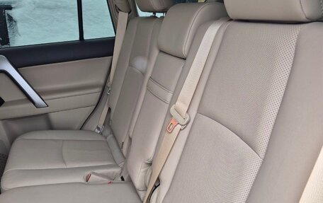 Toyota Land Cruiser Prado 150 рестайлинг 2, 2021 год, 6 100 000 рублей, 10 фотография