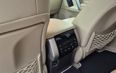 Toyota Land Cruiser Prado 150 рестайлинг 2, 2021 год, 6 100 000 рублей, 16 фотография