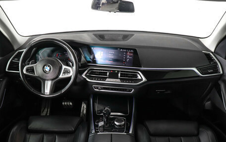 BMW X5, 2019 год, 6 600 000 рублей, 10 фотография