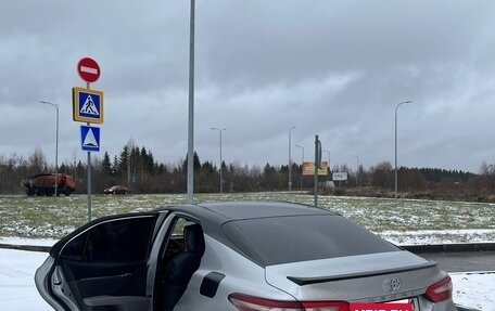 Toyota Camry, 2017 год, 2 255 000 рублей, 3 фотография