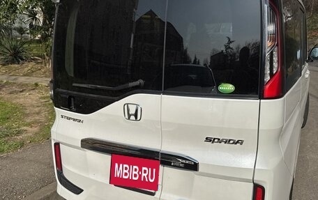 Honda Stepwgn IV, 2019 год, 2 350 000 рублей, 6 фотография