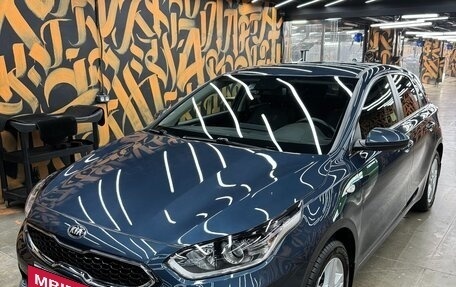 KIA cee'd III, 2020 год, 2 390 000 рублей, 2 фотография