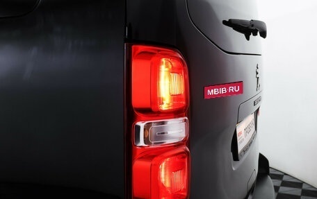 Peugeot Traveller I, 2020 год, 3 590 000 рублей, 27 фотография