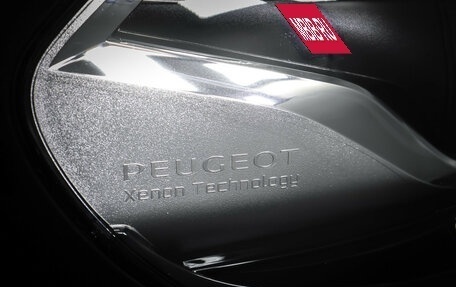 Peugeot Traveller I, 2020 год, 3 590 000 рублей, 26 фотография