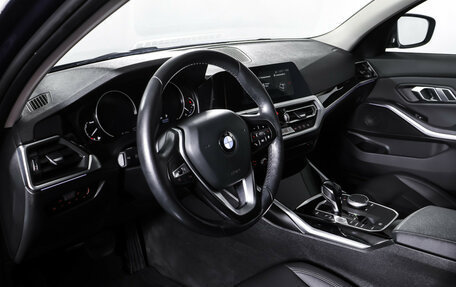 BMW 3 серия, 2019 год, 3 379 000 рублей, 15 фотография