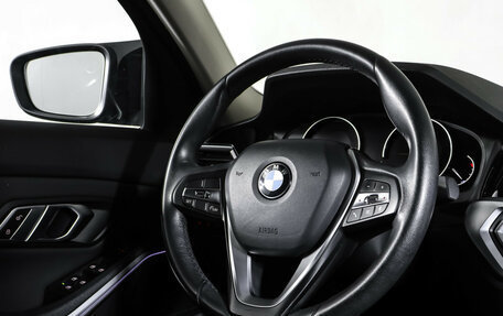 BMW 3 серия, 2019 год, 3 379 000 рублей, 13 фотография