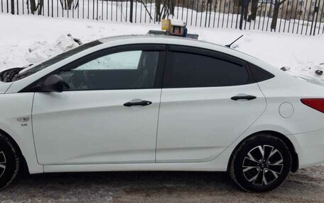 Hyundai Solaris II рестайлинг, 2015 год, 900 000 рублей, 10 фотография