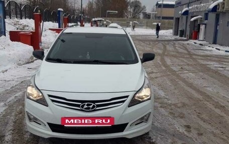 Hyundai Solaris II рестайлинг, 2015 год, 900 000 рублей, 9 фотография